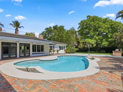 8500 SW 70th Street Miami FL 33143