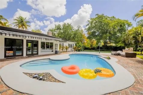 8500 SW 70th Street Miami FL 33143
