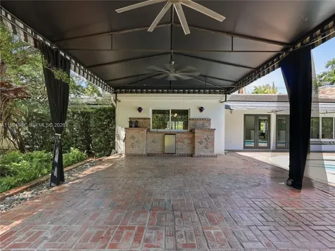 8500 SW 70th Street Miami FL 33143