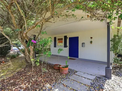 8500 SW 70th Street Miami FL 33143