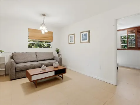 8500 SW 70th Street Miami FL 33143