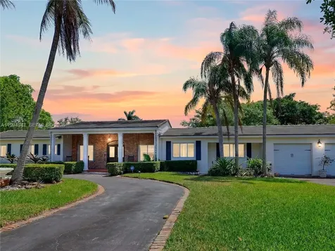 8500 SW 70th Street Miami FL 33143