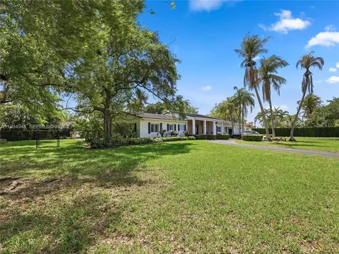 8500 SW 70th Street Miami FL 33143