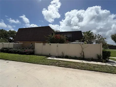 6925 69th Way West Palm Beach FL 33407