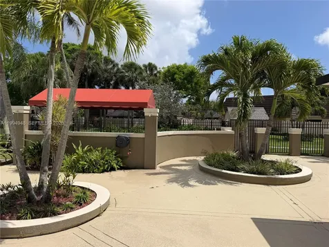 6925 69th Way West Palm Beach FL 33407