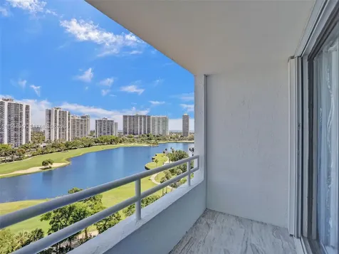 20355 NE 34th Court Aventura FL 33180
