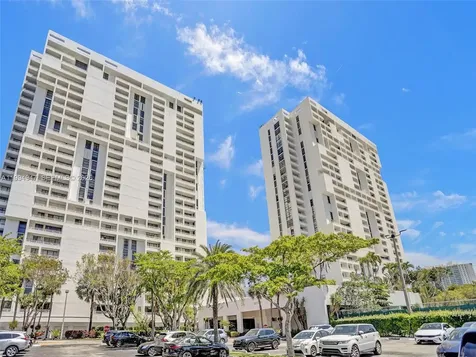 20355 NE 34th Court Aventura FL 33180