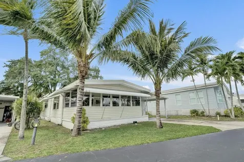 3495 Tee Terrace Pompano Beach FL 33069