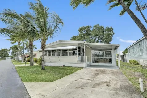 3495 Tee Terrace Pompano Beach FL 33069