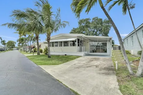 3495 Tee Terrace Pompano Beach FL 33069