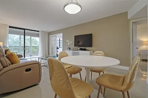 1100 Colony Point Circle Pembroke Pines FL 33026