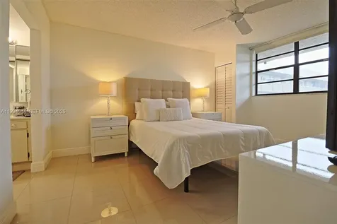 1100 Colony Point Circle Pembroke Pines FL 33026