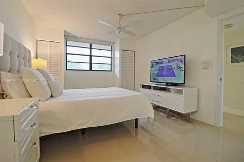 1100 Colony Point Circle Pembroke Pines FL 33026