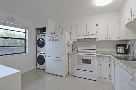 1100 Colony Point Circle Pembroke Pines FL 33026
