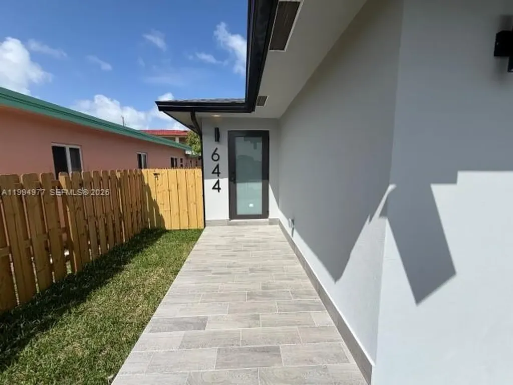 644 NW 6th Court Hallandale Beach FL 33009