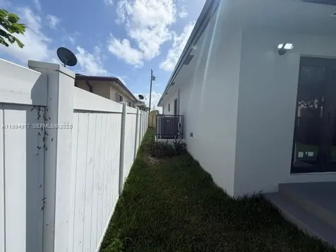 644 NW 6th Court Hallandale Beach FL 33009