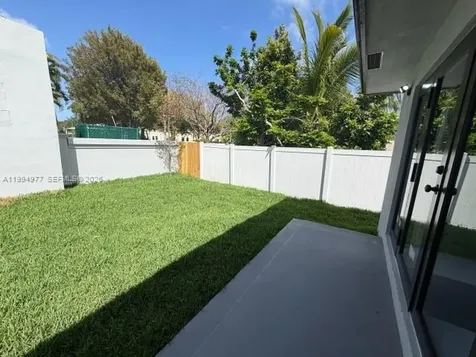 644 NW 6th Court Hallandale Beach FL 33009