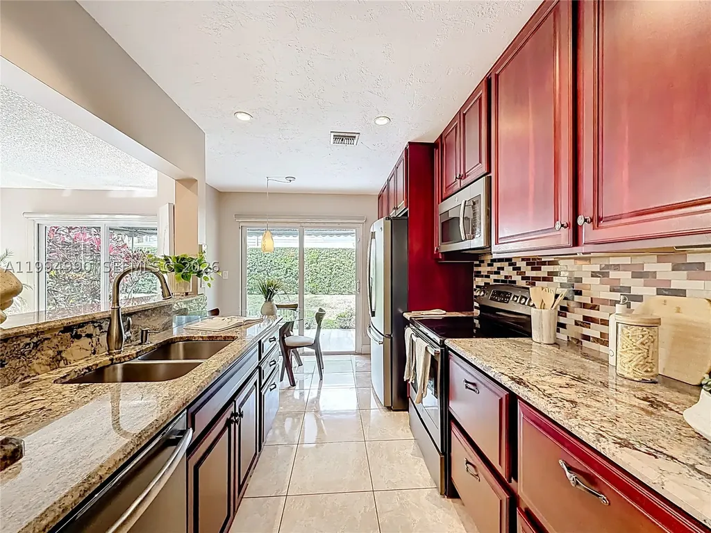 5043 Pointe Emerald Lane Boca Raton FL 33486