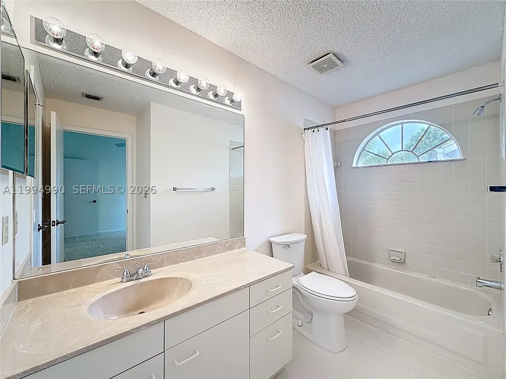 5043 Pointe Emerald Lane Boca Raton FL 33486