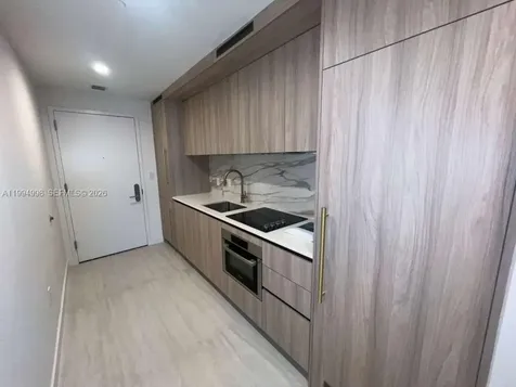 77 SE 5th Miami FL 33131