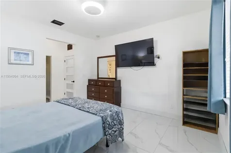 64 SW 15th Terrace Homestead FL 33030