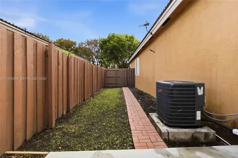 64 SW 15th Terrace Homestead FL 33030