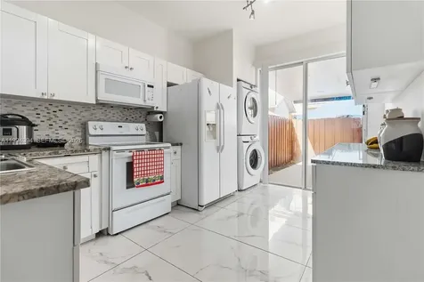 64 SW 15th Terrace Homestead FL 33030
