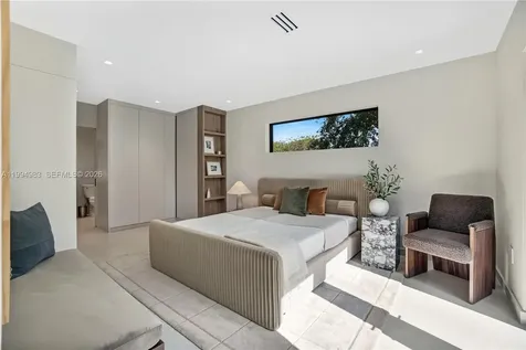6207 SW 10th Street West Miami FL 33144