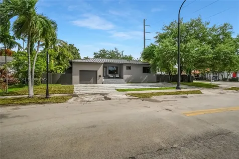 6207 SW 10th Street West Miami FL 33144