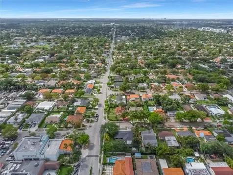 6207 SW 10th Street West Miami FL 33144