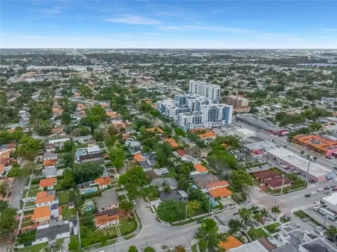 6207 SW 10th Street West Miami FL 33144