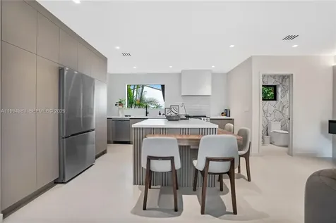 6207 SW 10th Street West Miami FL 33144