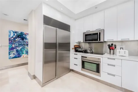 100 S Pointe Drive Miami Beach FL 33139
