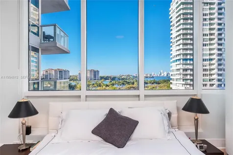100 S Pointe Drive Miami Beach FL 33139