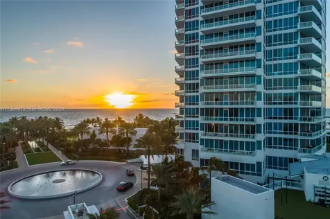 100 S Pointe Drive Miami Beach FL 33139