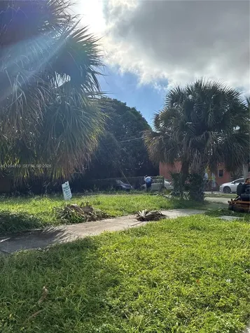547 17th Street West Palm Beach FL 33407
