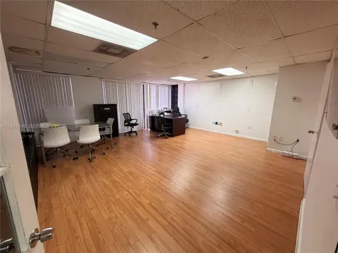 7034 NW 50th Street Miami FL 33166