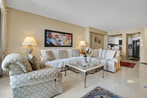 6767 Collins Avenue Miami Beach FL 33141