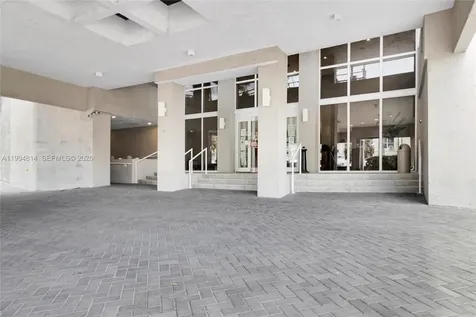 6767 Collins Avenue Miami Beach FL 33141