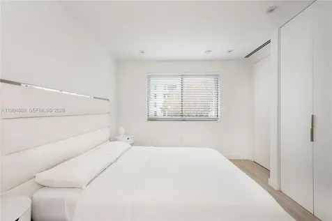 255 Galen Drive Key Biscayne FL 33149