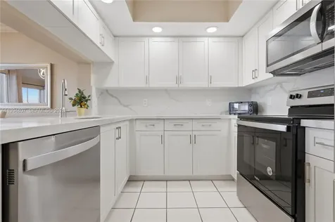 13705 SW 12th Street Pembroke Pines FL 33027
