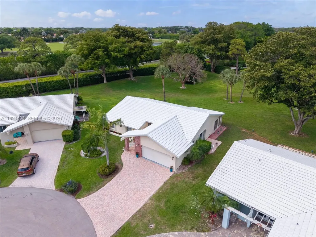 5669 Pinecrest Circle Boca Raton FL 33433