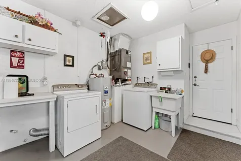 5669 Pinecrest Circle Boca Raton FL 33433