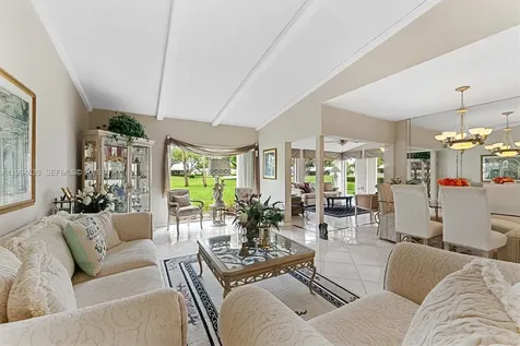 5669 Pinecrest Circle Boca Raton FL 33433