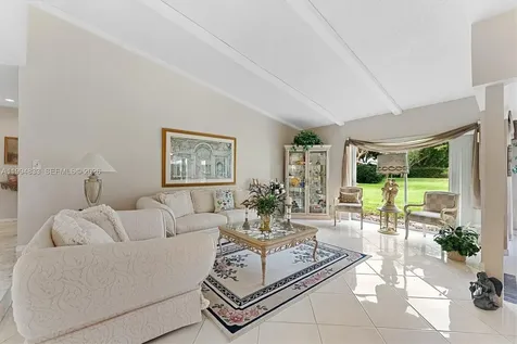 5669 Pinecrest Circle Boca Raton FL 33433