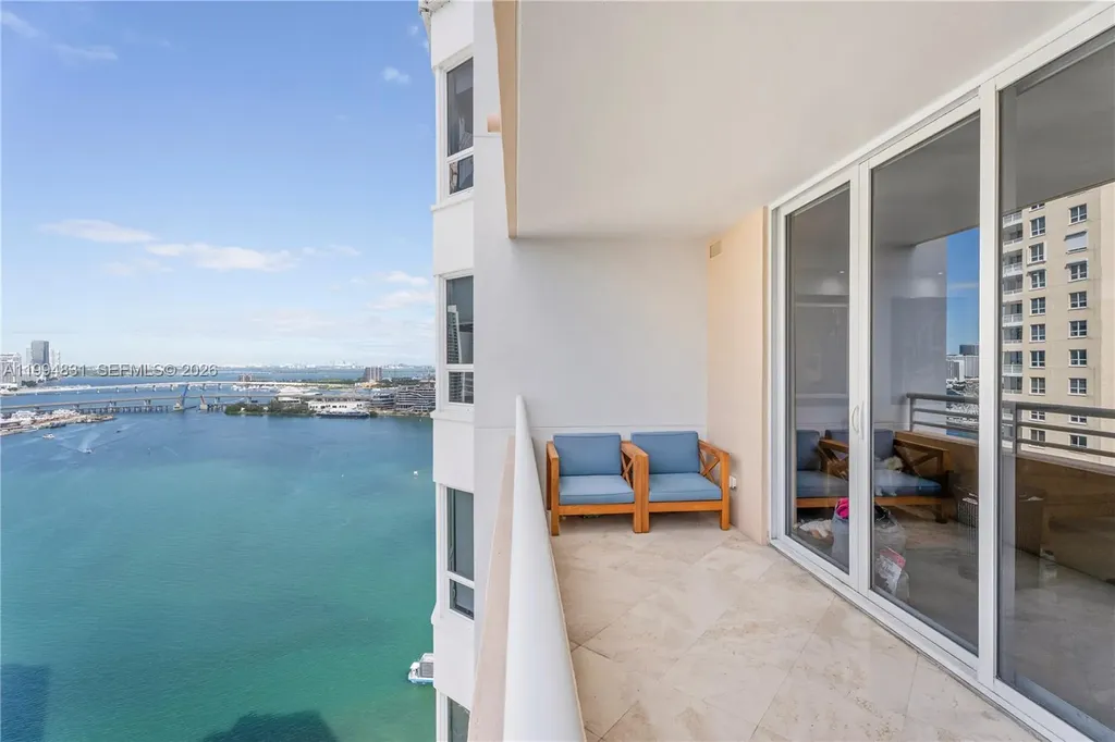 808 Brickell Key Drive Miami FL 33131
