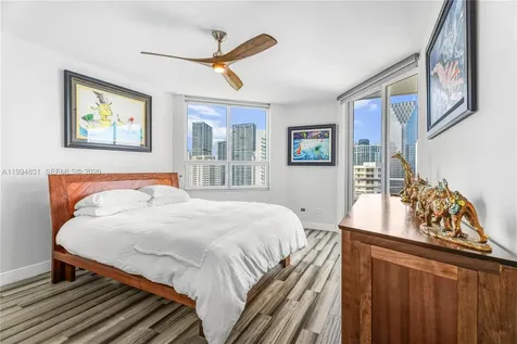 808 Brickell Key Drive Miami FL 33131