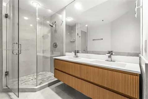 808 Brickell Key Drive Miami FL 33131