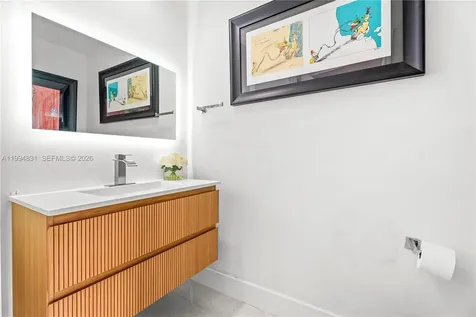 808 Brickell Key Drive Miami FL 33131