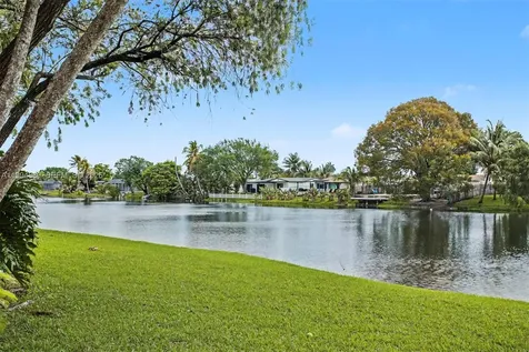 1731 NW 96th Terrace Pembroke Pines FL 33024